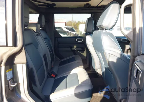 2024 Ford Bronco Outer Banks z USA, uszkodzony, nr VIN 1FMDE8BH7RLA81588